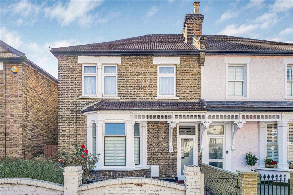 1 bed flat for sale in Farnley Road, London SE25, £280,000