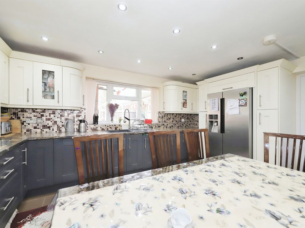 3 bed semi-detached house for sale in Elm Farm Road, Blakenhall, Wolverhampton WV2, £260,000