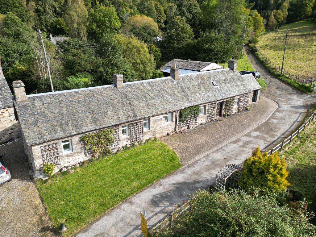 3 bed detached bungalow for sale in Dowally, Ballinluig, Pitlochry PH9, £270,000