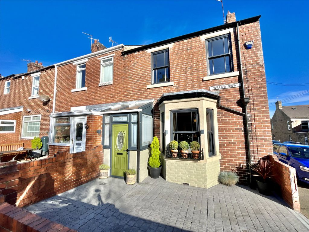 3 bed end terrace house for sale in Willow View, Burnopfield NE16, £165,000