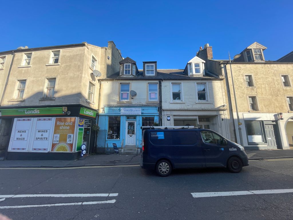 1 bed flat for sale in Wide Close, Lanark ML11, £32,000