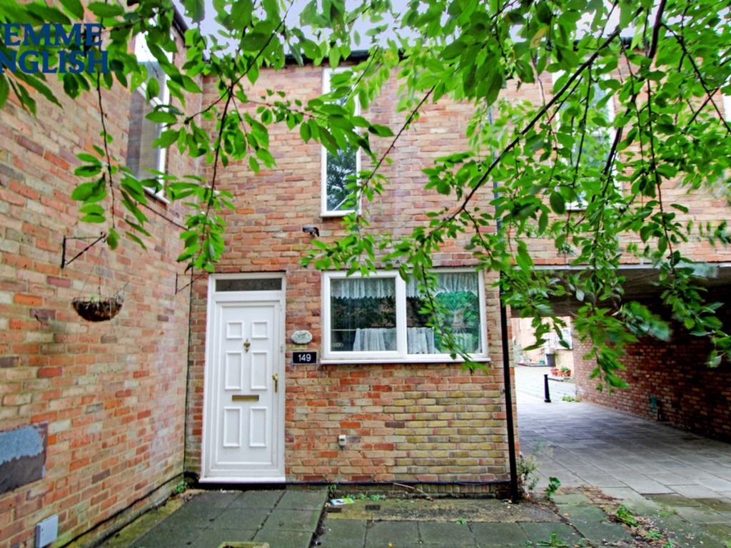 3 bed terraced house for sale in Beeston Courts, Basildon SS15, £240,000
