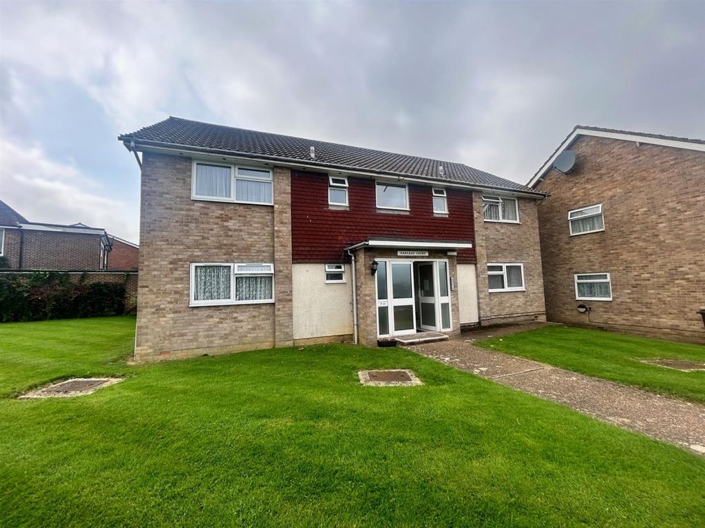 1 bed flat for sale in Oakleaf Drive, Polegate BN26, £149,000