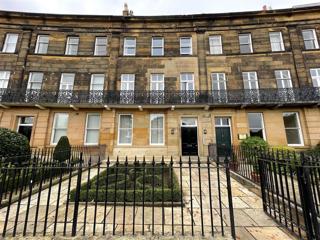 2 bed flat for sale in The Crescent, Scarborough YO11, £230,000