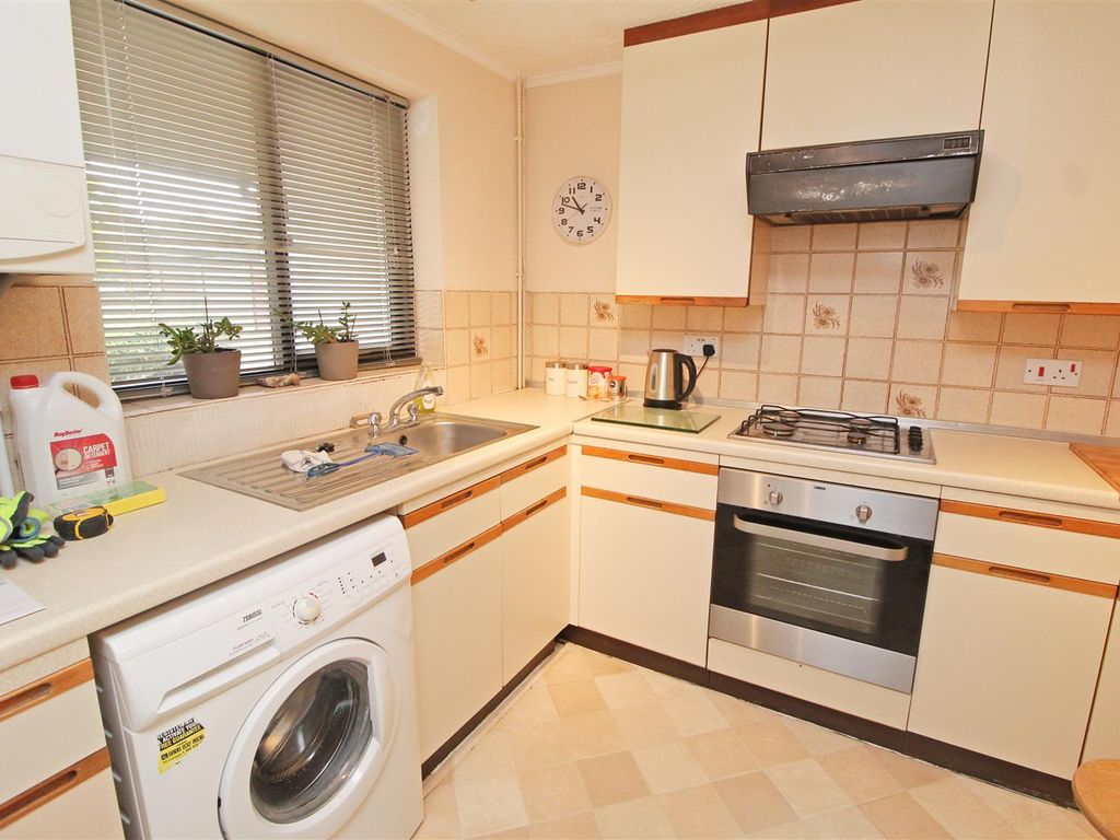 2 bed bungalow for sale in Sokeman Close, Greenleys, Milton Keynes MK12, £230,000
