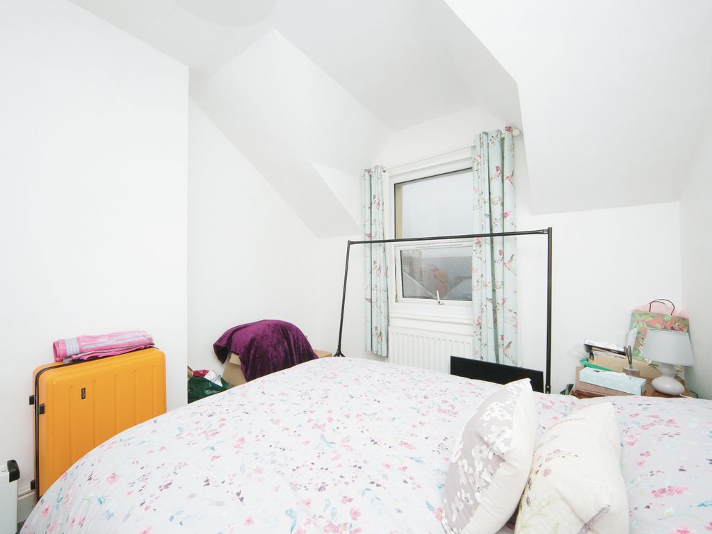 2 bed flat for sale in Lawson Road, Colwyn Bay, Conwy LL29, £90,000