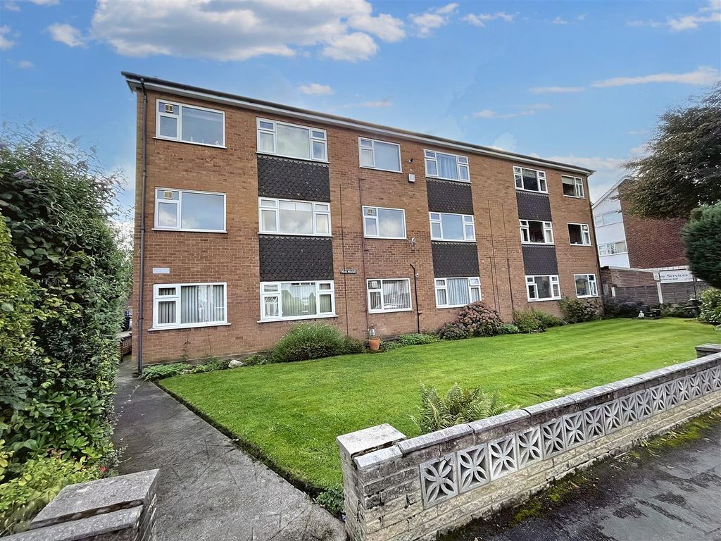 1 bed flat for sale in York Avenue, Sale M33, £135,000