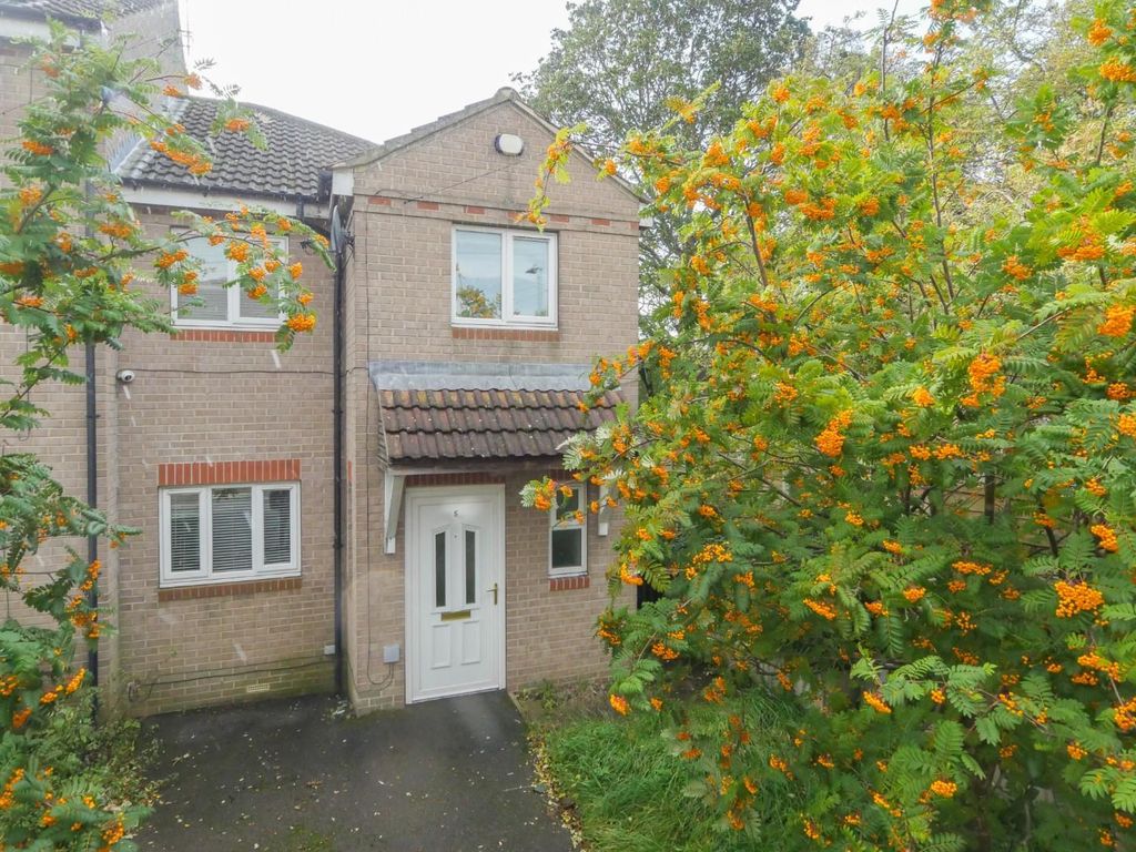 3 bed property for sale in Ashby Crescent, Bramley, Leeds LS13, £189,950