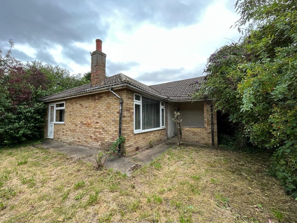 3 bed detached bungalow for sale in 28 Ravendale Road, Gainsborough, Lincolnshire DN21, £125,000