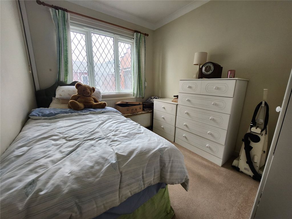 2 bed bungalow for sale in Dwynant, Pontyates, Carmarthenshire SA15, £170,000