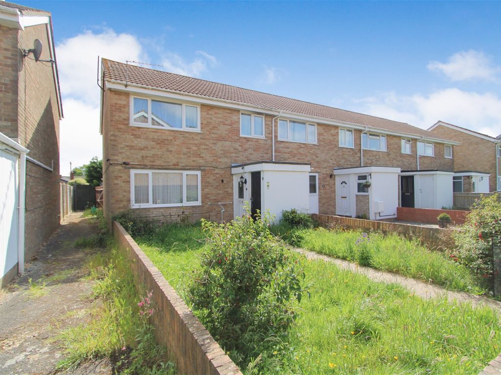 3 bed end terrace house for sale in Oakley Close, Holbury, Southampton SO45, £235,000