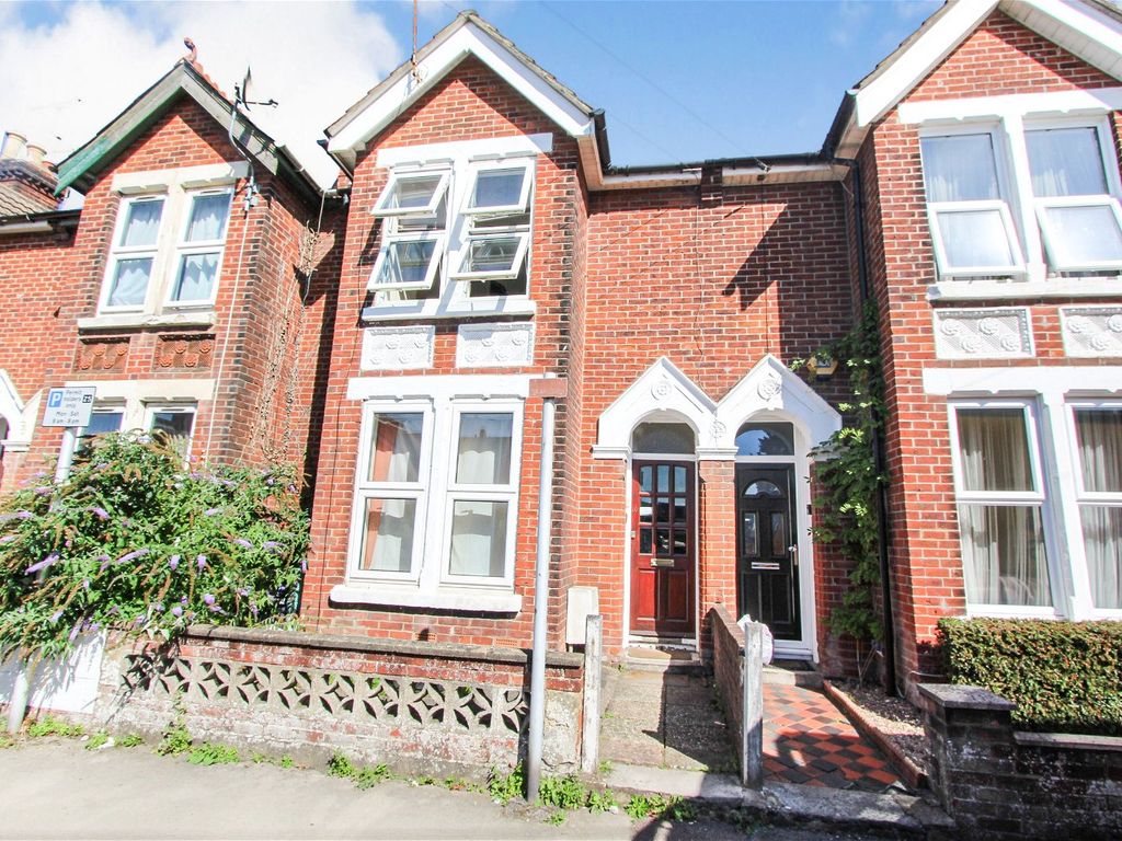 5 bed terraced house for sale in Dutton Lane, Eastleigh SO50, £279,950