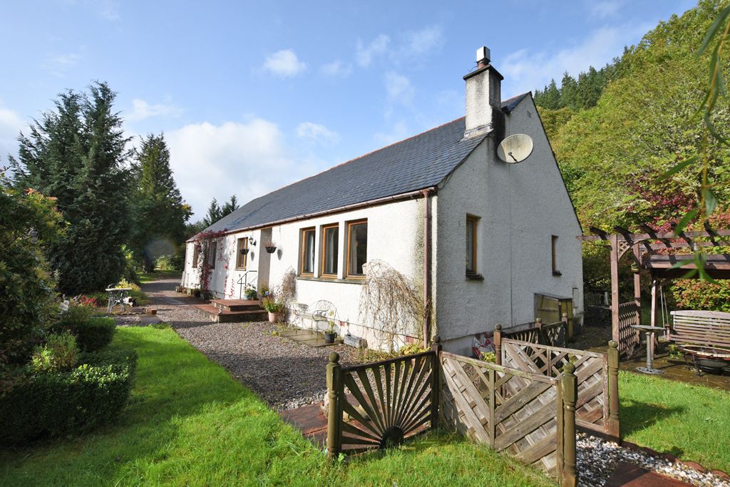 5 bed detached bungalow for sale in Craigard, Invergarry PH35, £295,000