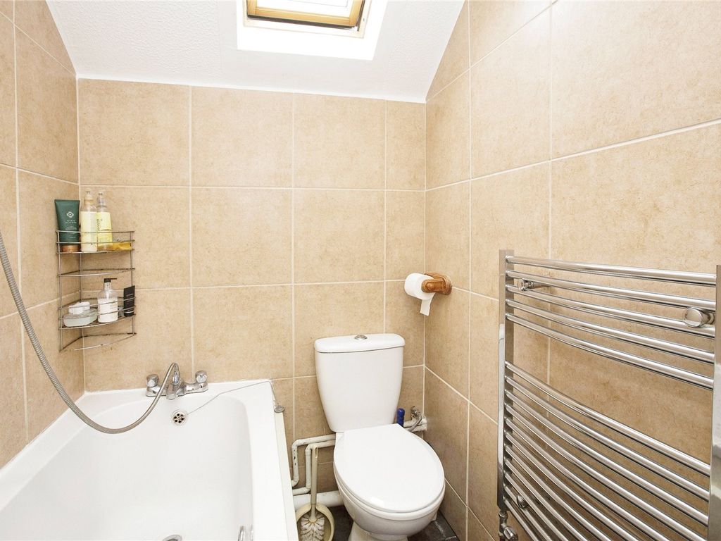 1 bed terraced house for sale in Elgar Close, Plaistow, London E13, £200,000