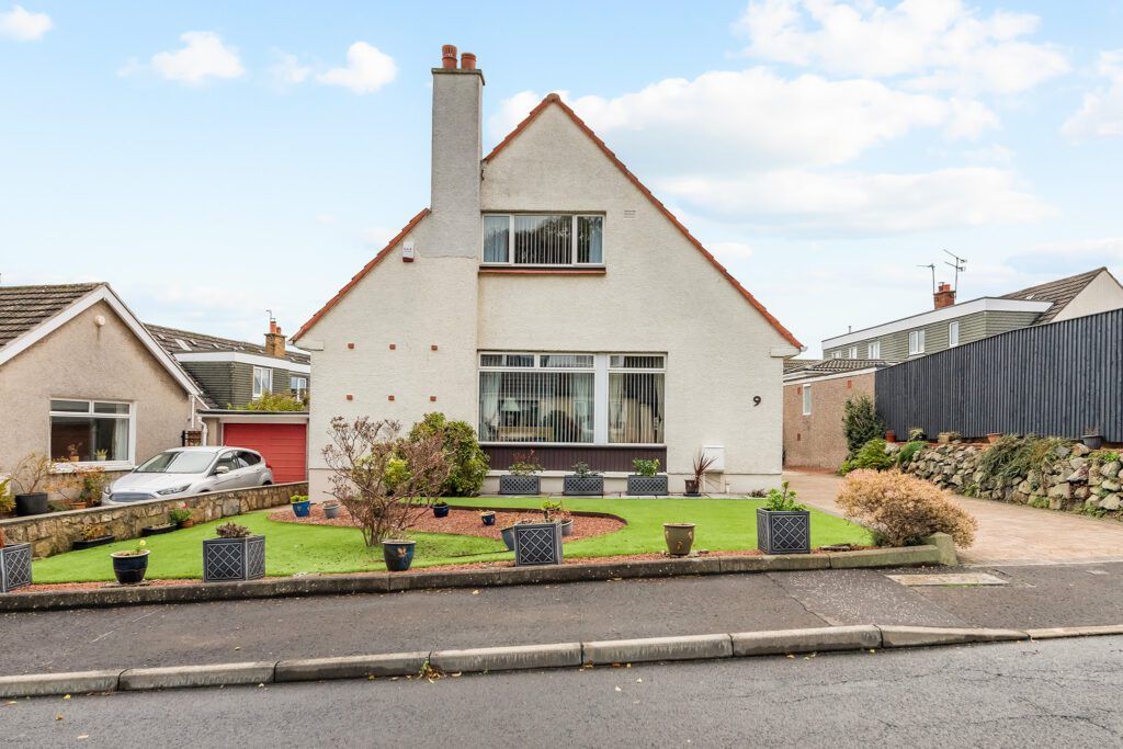 3 bed detached house for sale in Clarendon Road, Linlithgow EH49, £335,000