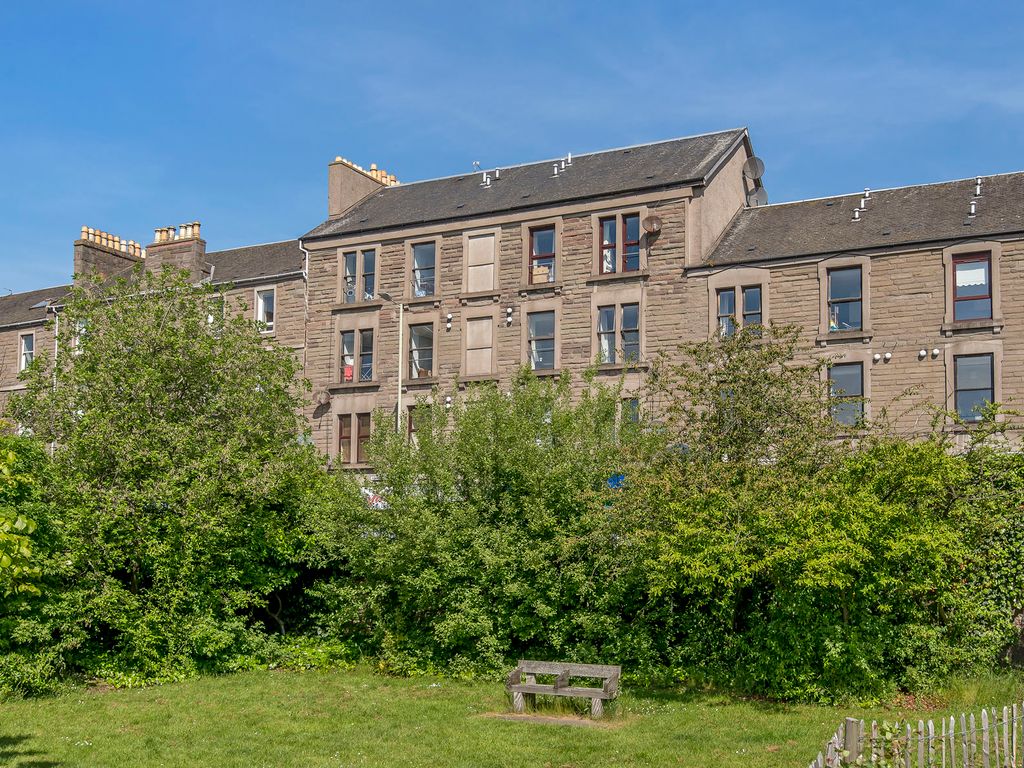 2 bed flat for sale in 2/1, 18 Arbroath Road, Dundee DD4, £90,000