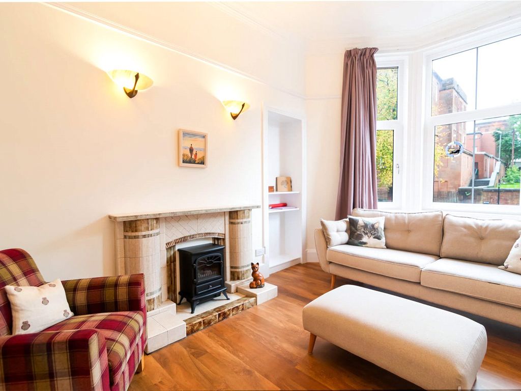 1 bed flat for sale in Airlie Street, Glasgow G12, £200,000