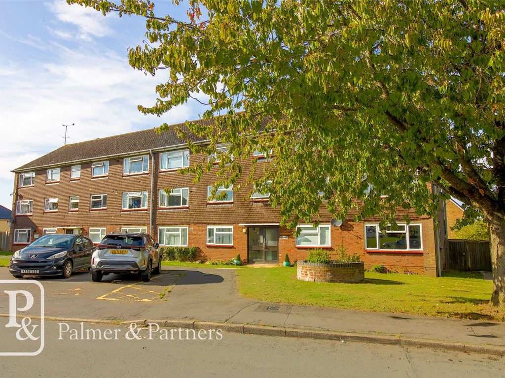 2 bed flat for sale in De Vere Road, Earls Colne, Colchester, Essex CO6, £150,000