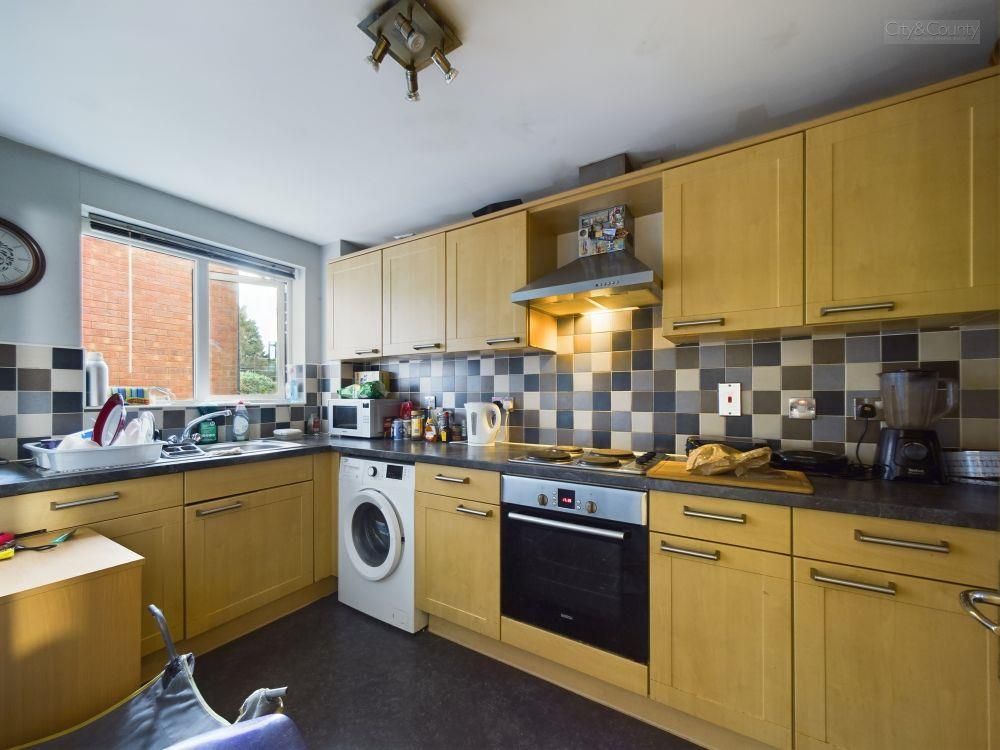 2 bed flat for sale in Forli Place, Fellowes Road, Peterborough PE2, £130,000