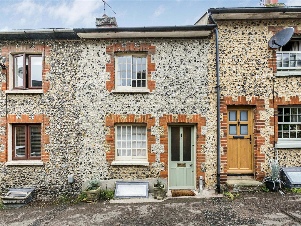 1 bed terraced house for sale in Mill Lane, Saffron Walden CB10, £290,000