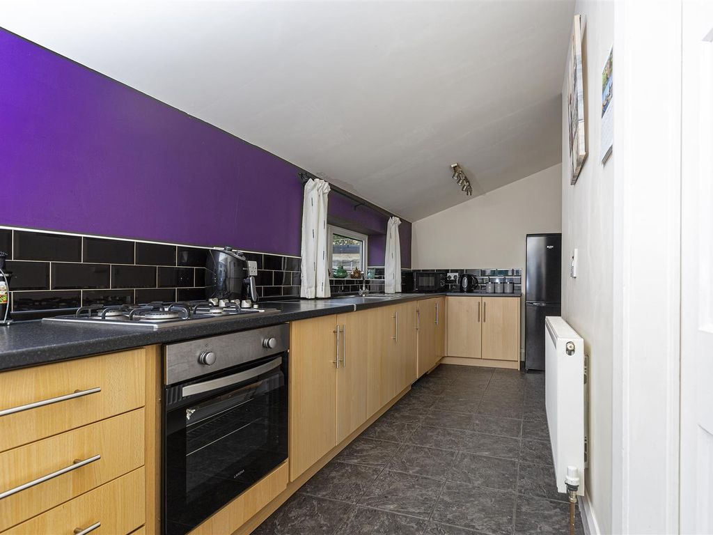 3 bed semi-detached bungalow for sale in Lea Street, Lindley, Huddersfield HD3, £250,000