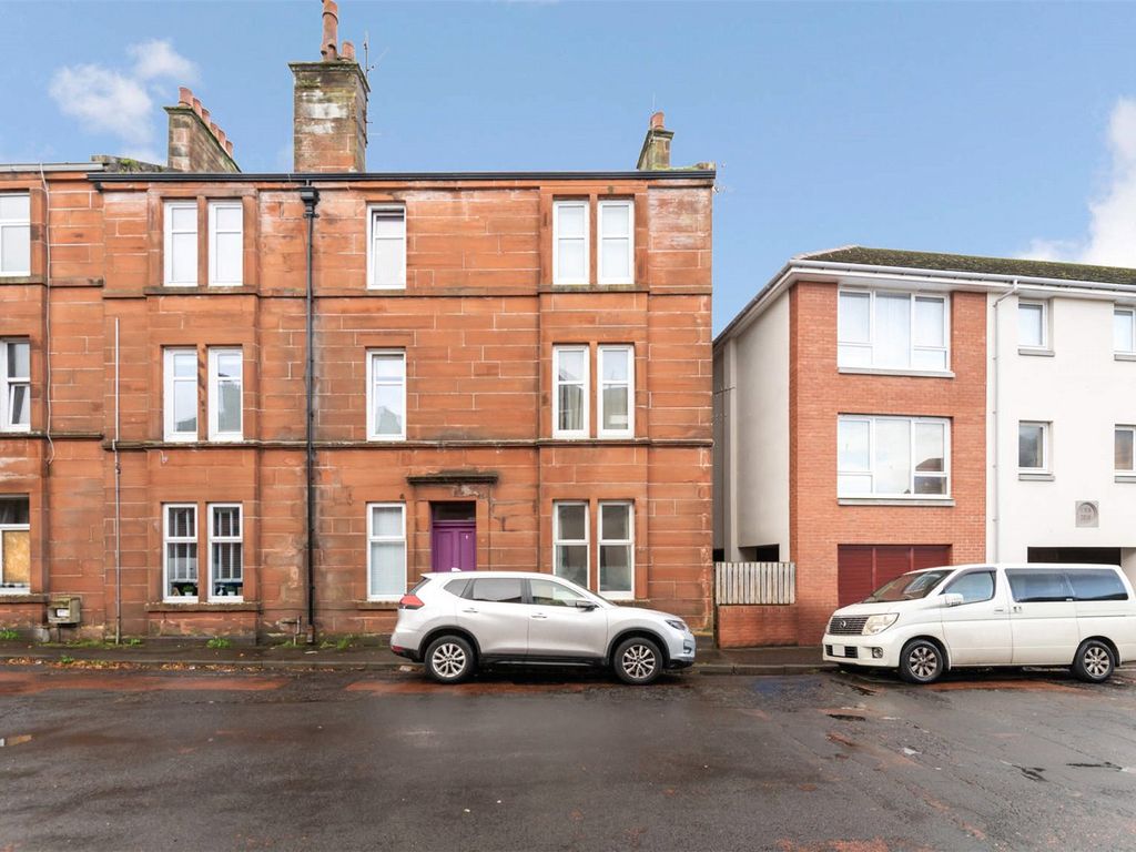 1 bed flat for sale in Seamore Street, Largs, North Ayrshire KA30, £47,000