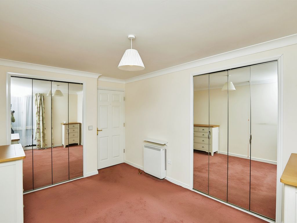 1 bed flat for sale in Kedleston Close, Belper DE56, £150,000