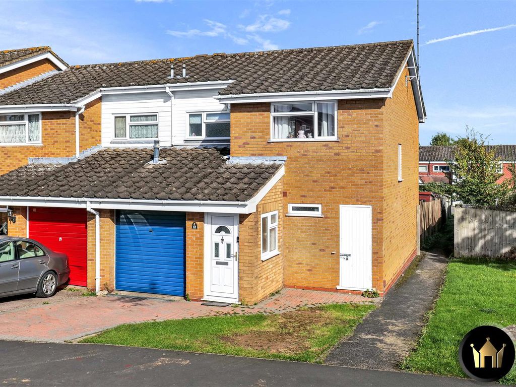 3 bed end terrace house for sale in Archer Close, Studley B80, £250,000