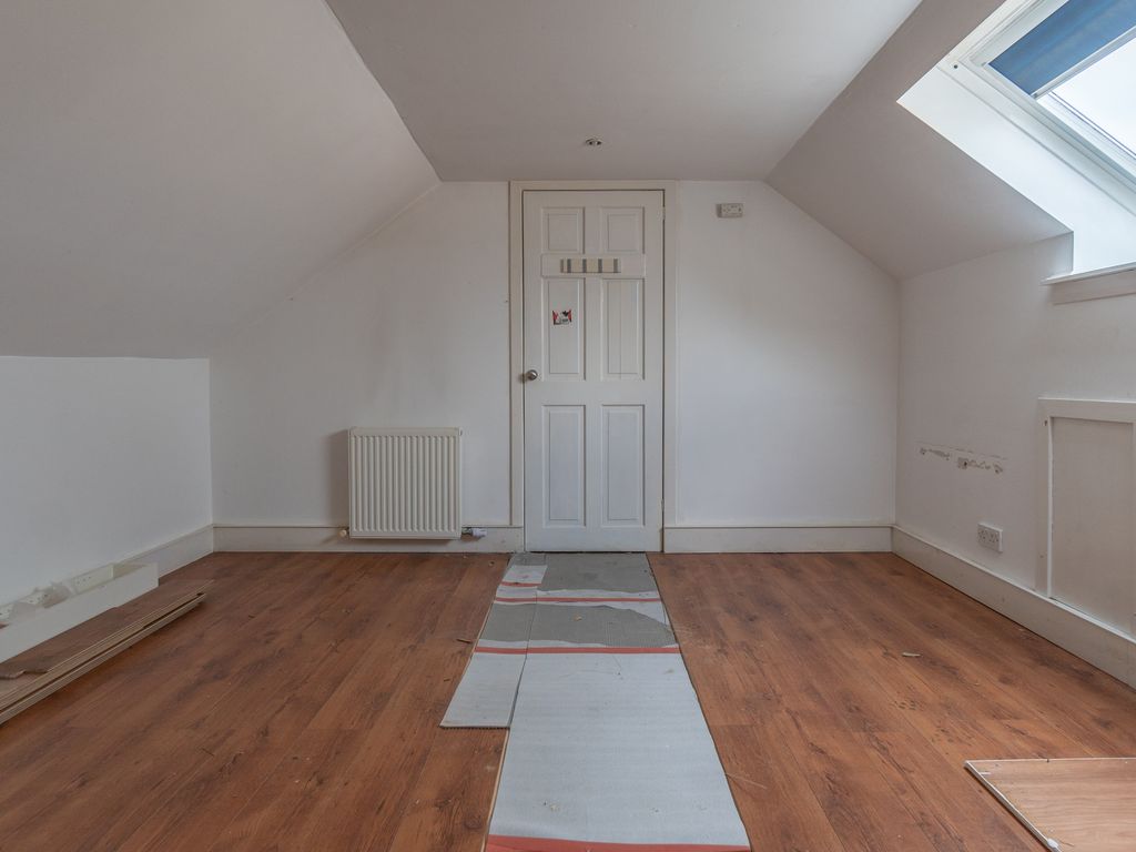 2 bed flat for sale in Floorsburn Crescent, Johnstone PA5, £55,000