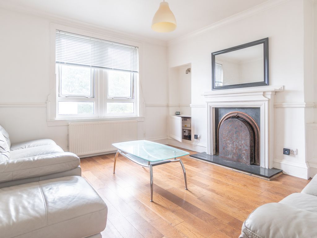 2 bed flat for sale in Floorsburn Crescent, Johnstone PA5, £55,000