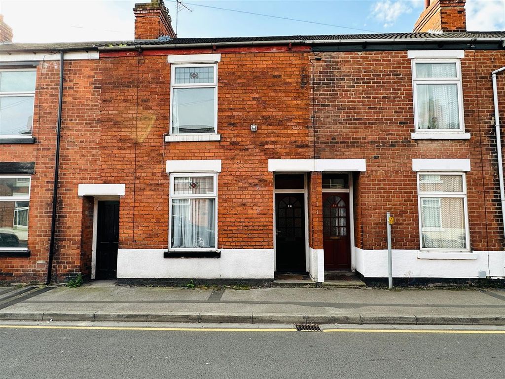 2 bed terraced house for sale in Ebor Street, Selby YO8, £130,000