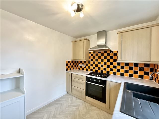 2 bed flat for sale in Coral Drive, Aughton, Sheffield S26, £135,000