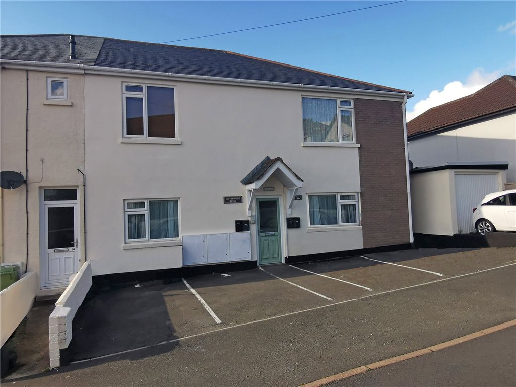 1 bed flat for sale in Pinewood Road, Newton Abbot, Devon TQ12, £125,000