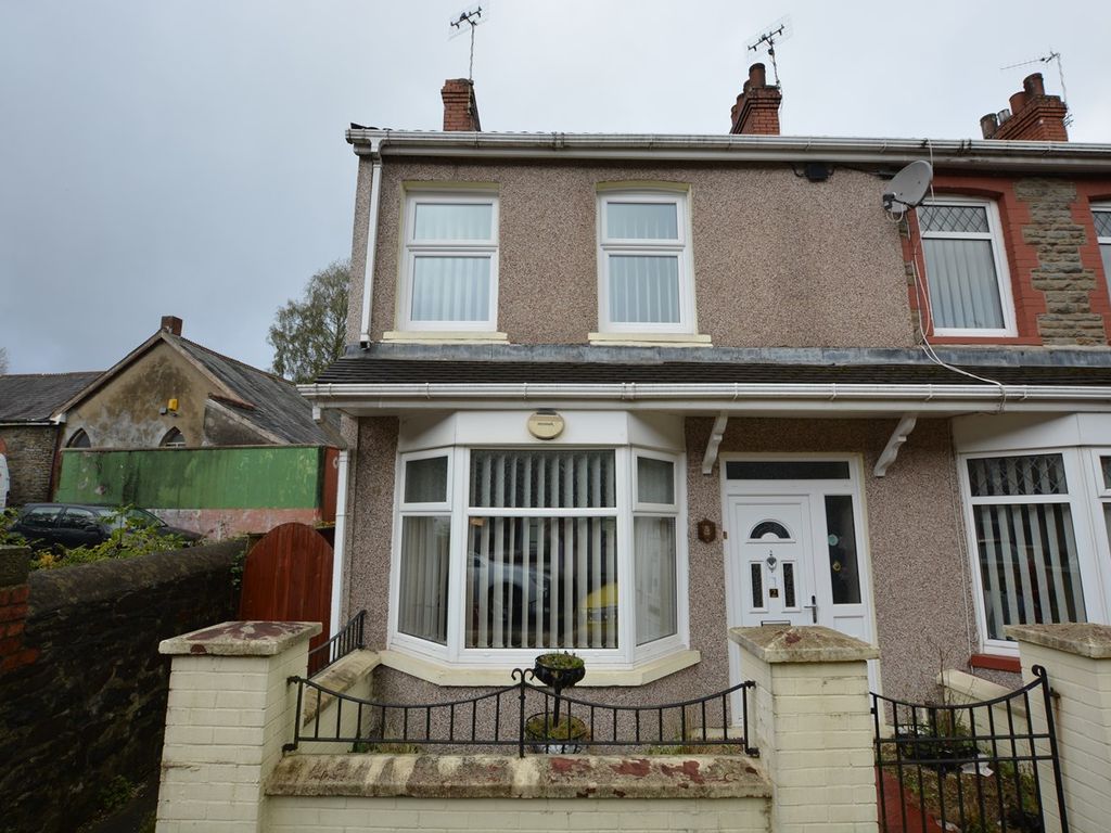 3 bed end terrace house for sale in William Street, Blackwood NP12, £149,950