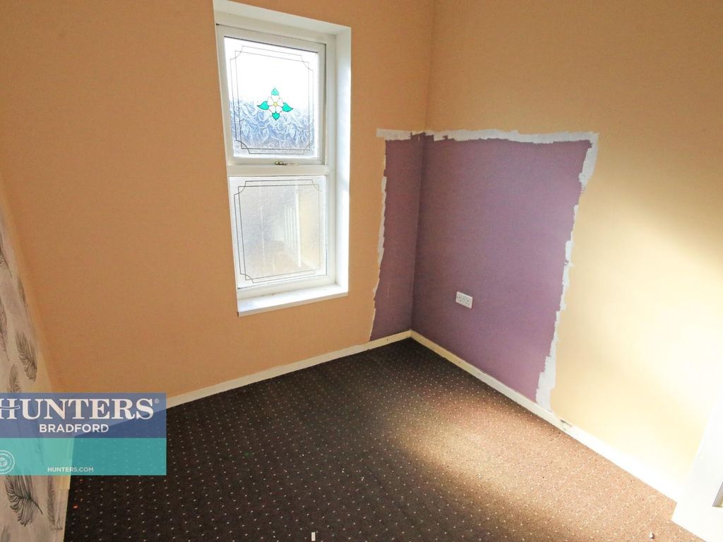 3 bed terraced house for sale in St. Stephens Road, Bradford BD5, £80,000