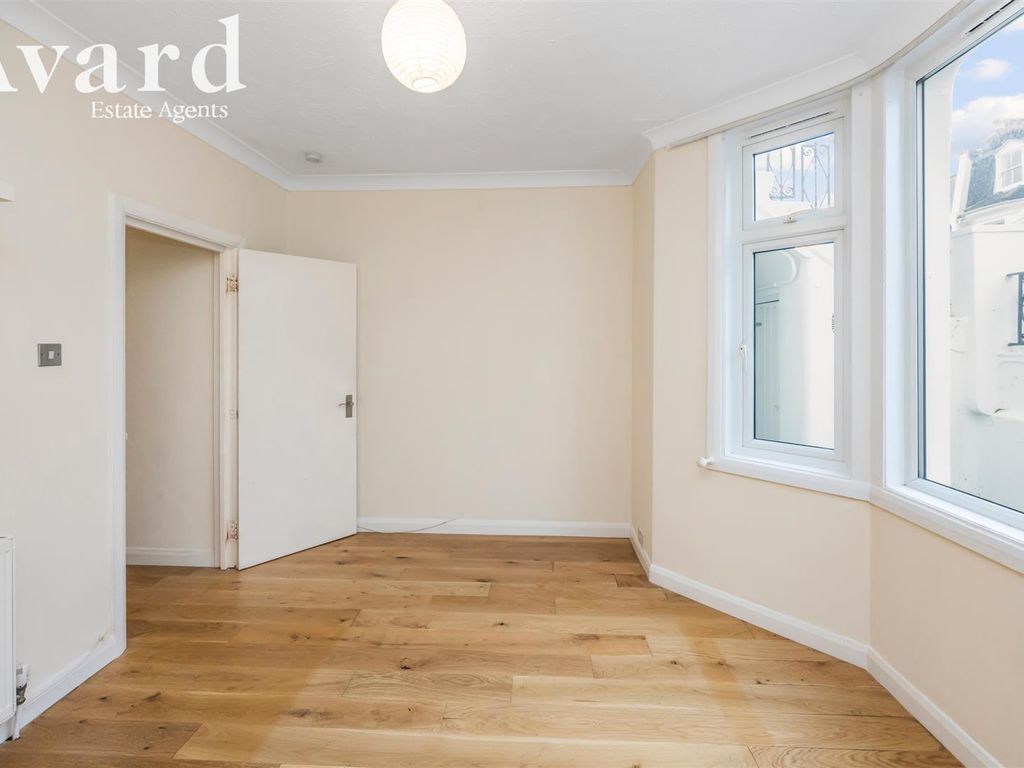 1 bed flat for sale in Vere Road, Brighton BN1, £275,000