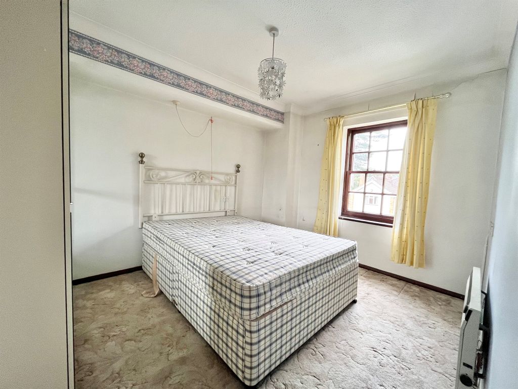 2 bed flat for sale in Saffron Walden CB11, £125,000
