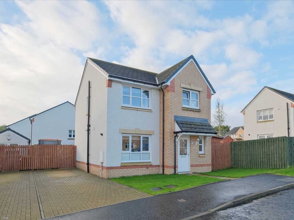 3 bed detached house for sale in Nursery Grove, Stonehouse, Larkhall ML9, £199,995
