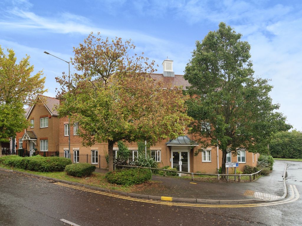 2 bed flat for sale in John William Close, Chafford Hundred, Grays, Essex RM16, £220,000