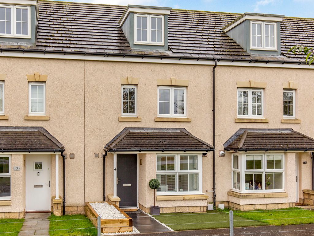 4 bed town house for sale in 4 Little Wood Grove, Bonnyrigg, Midlothian EH19, £265,000