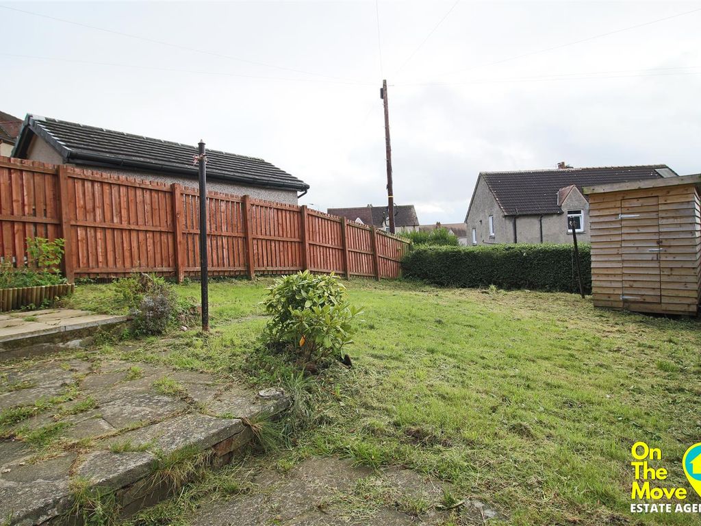 3 bed end terrace house for sale in Cedar Lane, Airdrie ML6, £114,999