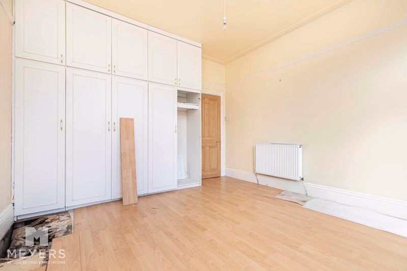 2 bed flat for sale in Irving Road, Southbourne BH6, £300,000