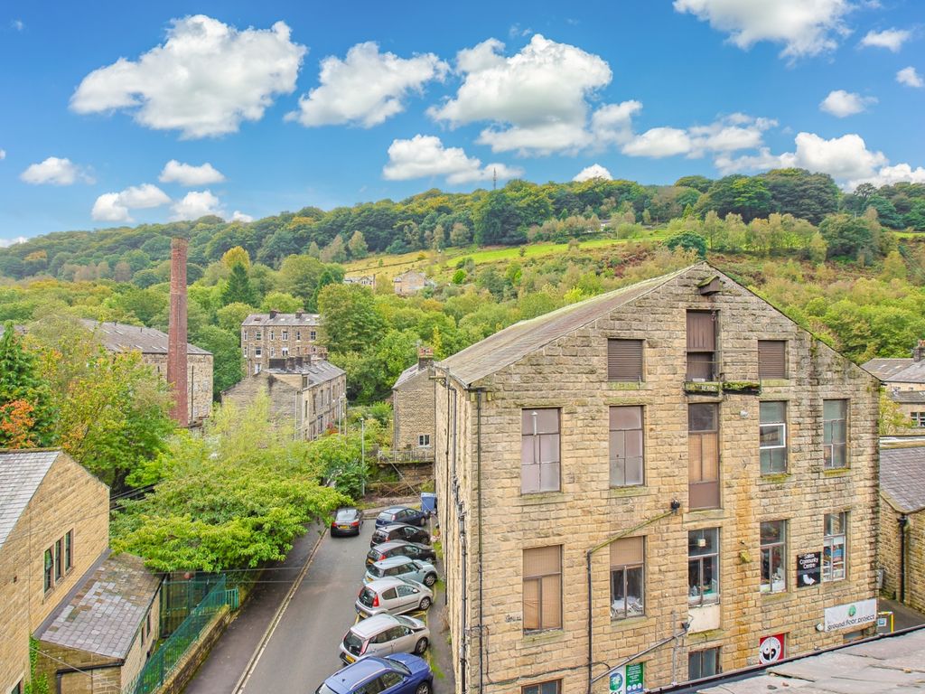 3 bed town house for sale in Market Street, Hebden Bridge HX7, £280,000