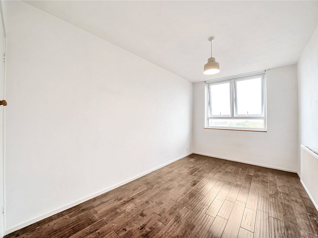 2 bed flat for sale in Flat 21, Newbridge Point, Windrush Lane, London SE23, £225,000