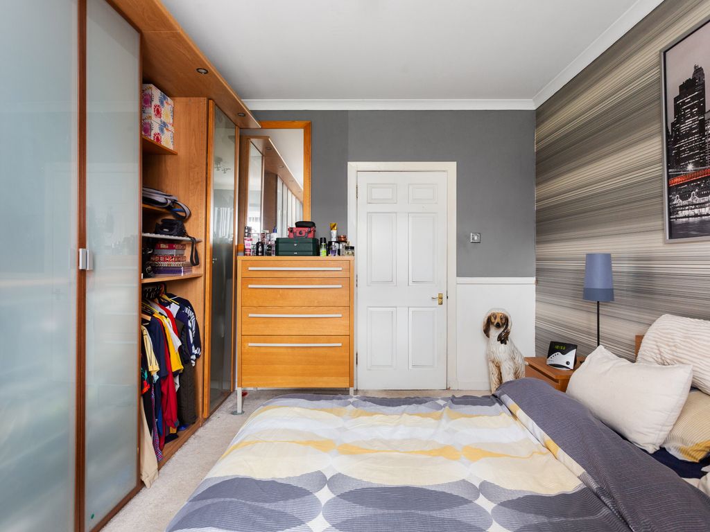3 bed flat for sale in 171/5 Craigmillar Castle Avenue, Craigmillar EH16, £190,000