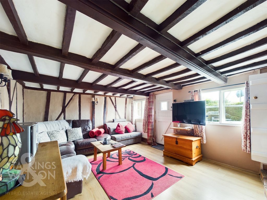 2 bed cottage for sale in The Street, Dickleburgh, Diss IP21, £260,000