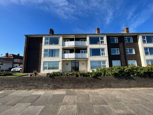 2 bed flat for sale in Links Court, Whitley Bay NE26, £265,000