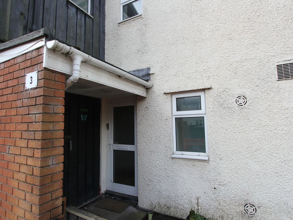 3 bed terraced house for sale in Scott Close, St. Athan CF62, £125,000