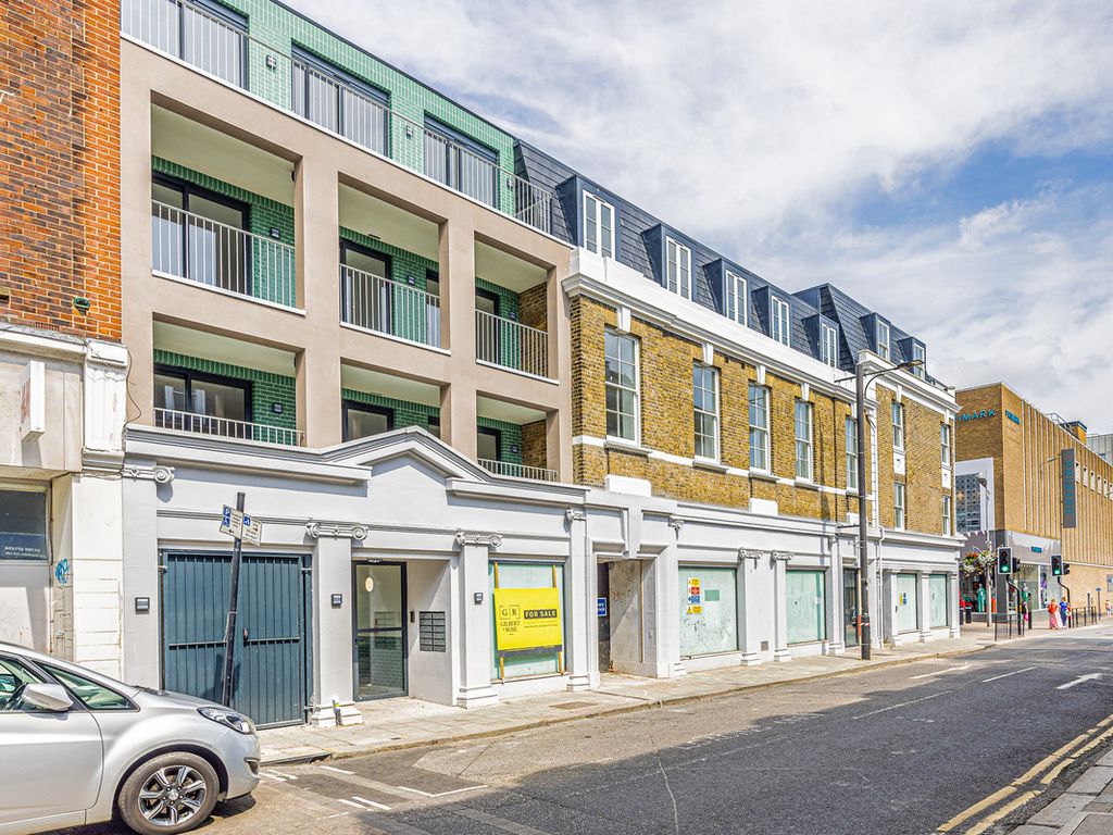 1 bed flat for sale in Alexandra Street, Southend-On-Sea SS1, £180,000