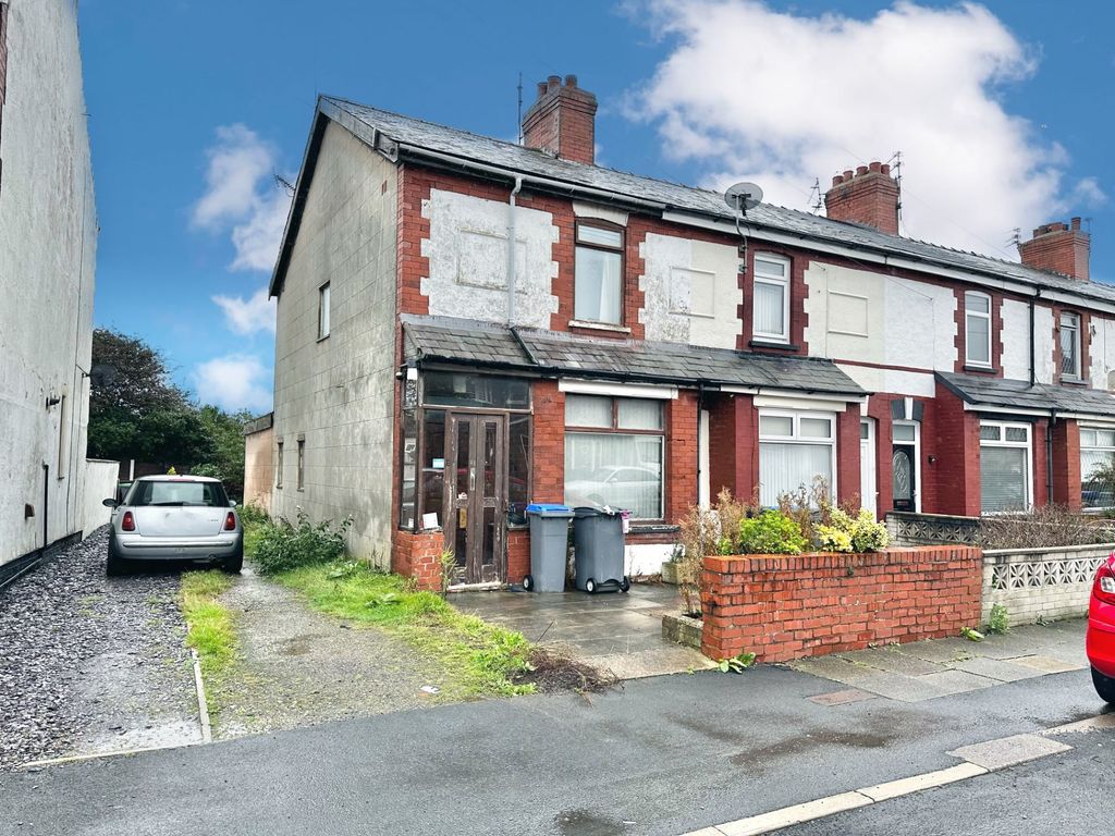 2 bed terraced house for sale in Kelvin Road, Cleveleys FY5, £70,000